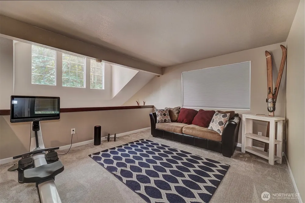 1596 NW Duesenberg Court Silverdale, WA 98383