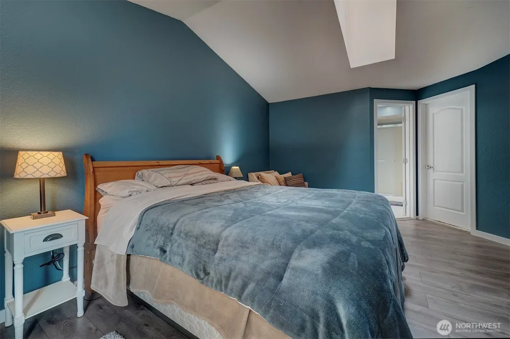1596 NW Duesenberg Court Silverdale, WA 98383
