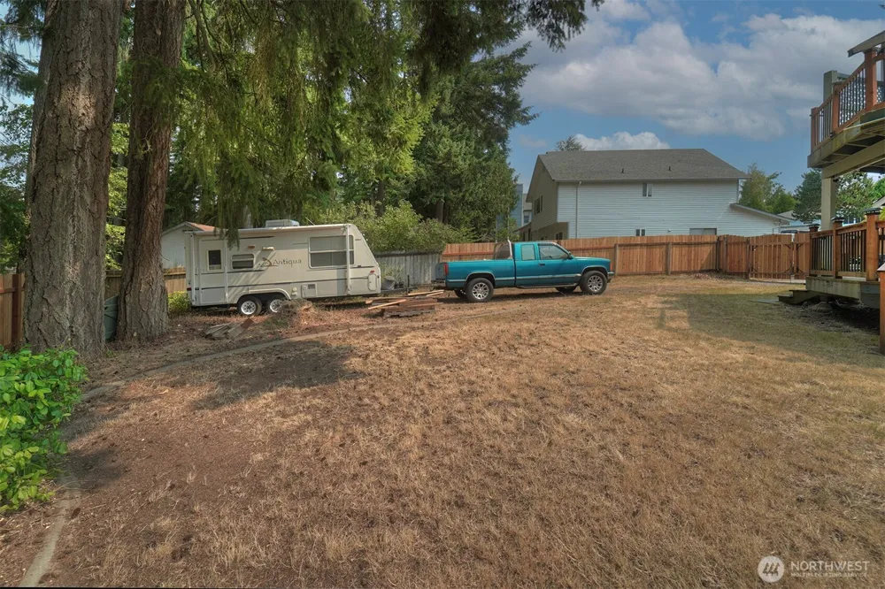 1596 NW Duesenberg Court Silverdale, WA 98383