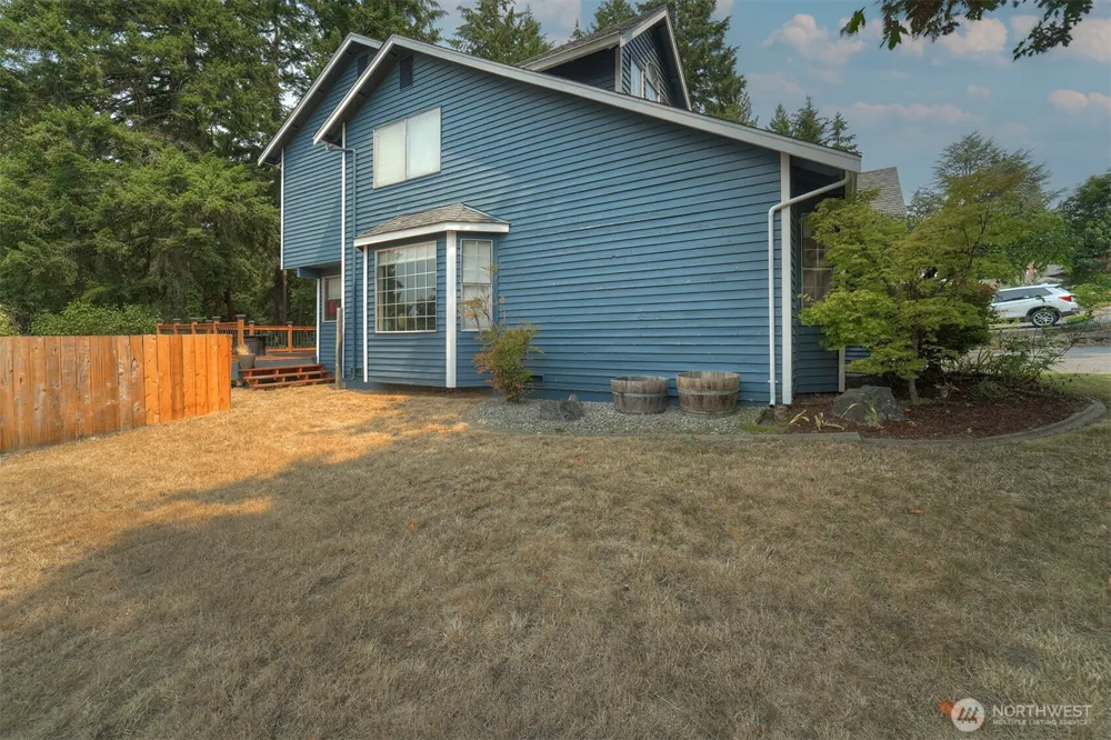 1596 NW Duesenberg Court Silverdale, WA 98383