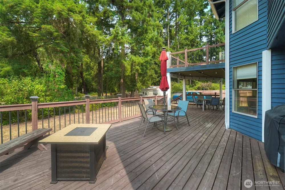 1596 NW Duesenberg Court Silverdale, WA 98383