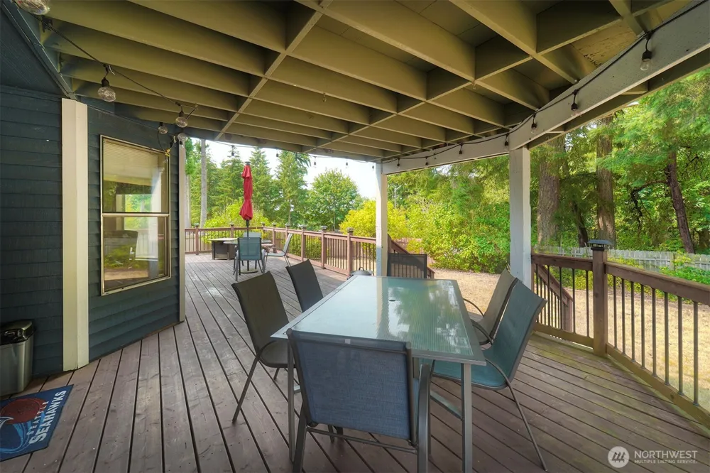 1596 NW Duesenberg Court Silverdale, WA 98383