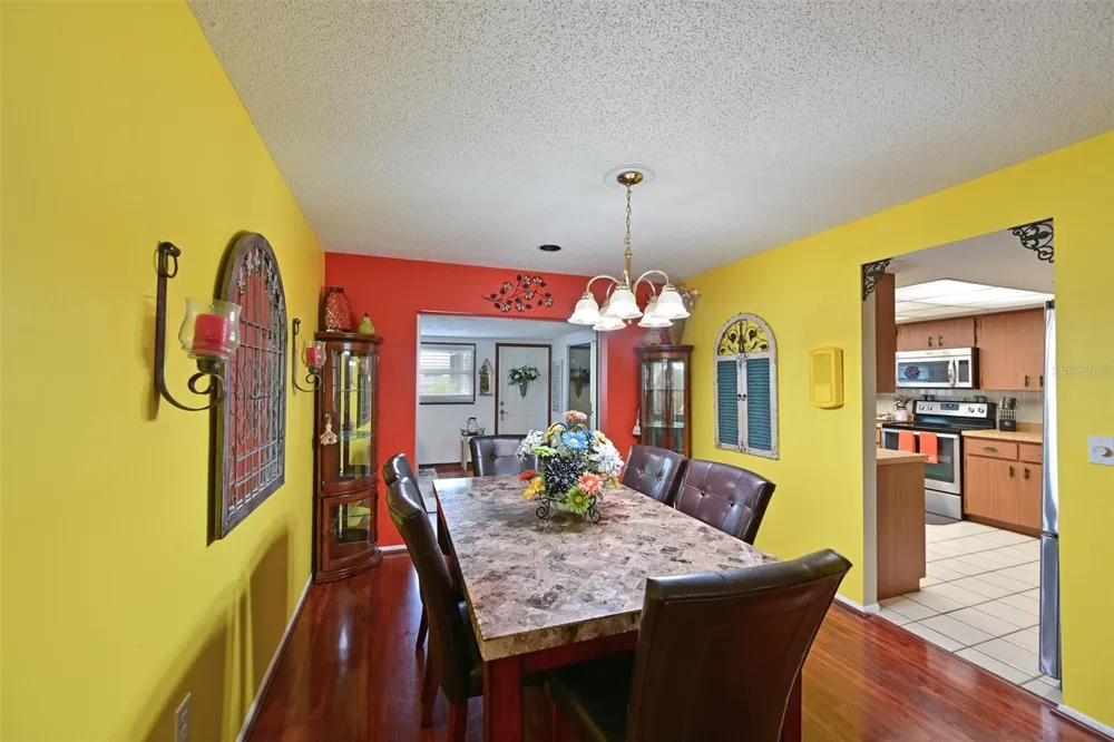 811 ALDERWOOD WAY Sarasota, FL 34243