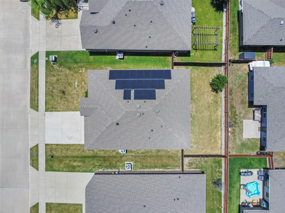 2004 Princeton Avenue Farmersville, TX 75442