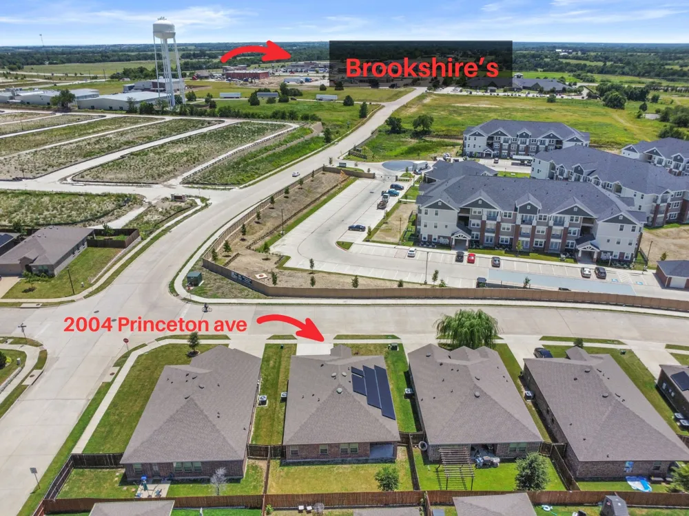 2004 Princeton Avenue Farmersville, TX 75442