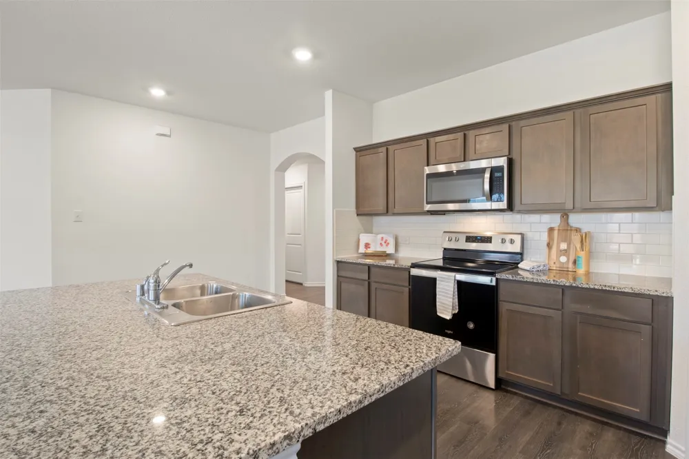 2004 Princeton Avenue Farmersville, TX 75442