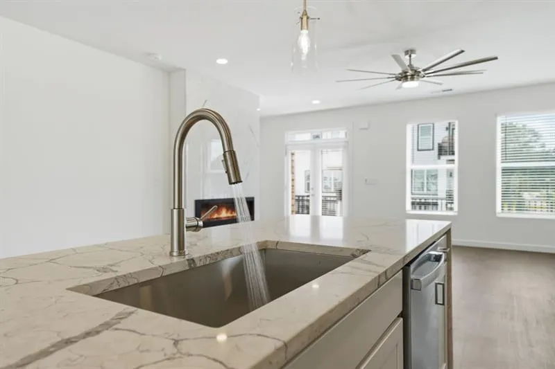 1062 Glen Opal Drive Decatur, GA 30032
