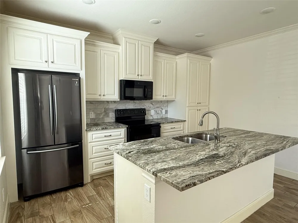 2548 Appian Way #2554 B New Caney, TX 77357