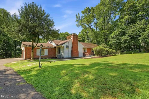 2745 EDGE HILL ROAD