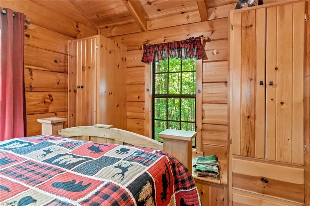 157 Wolf Trail McGrady, NC 28649