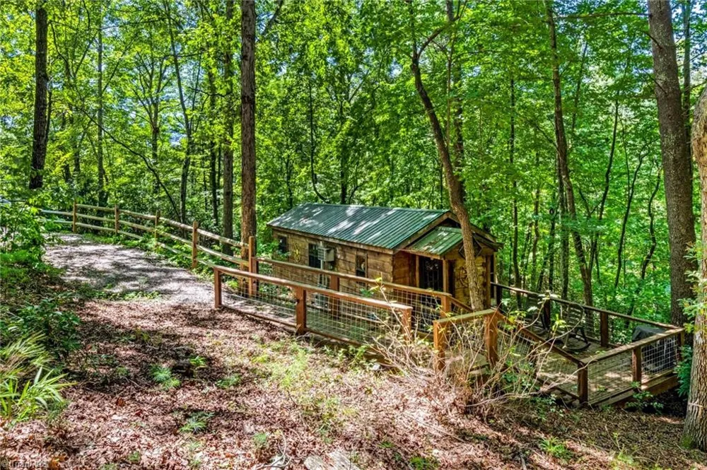 157 Wolf Trail McGrady, NC 28649
