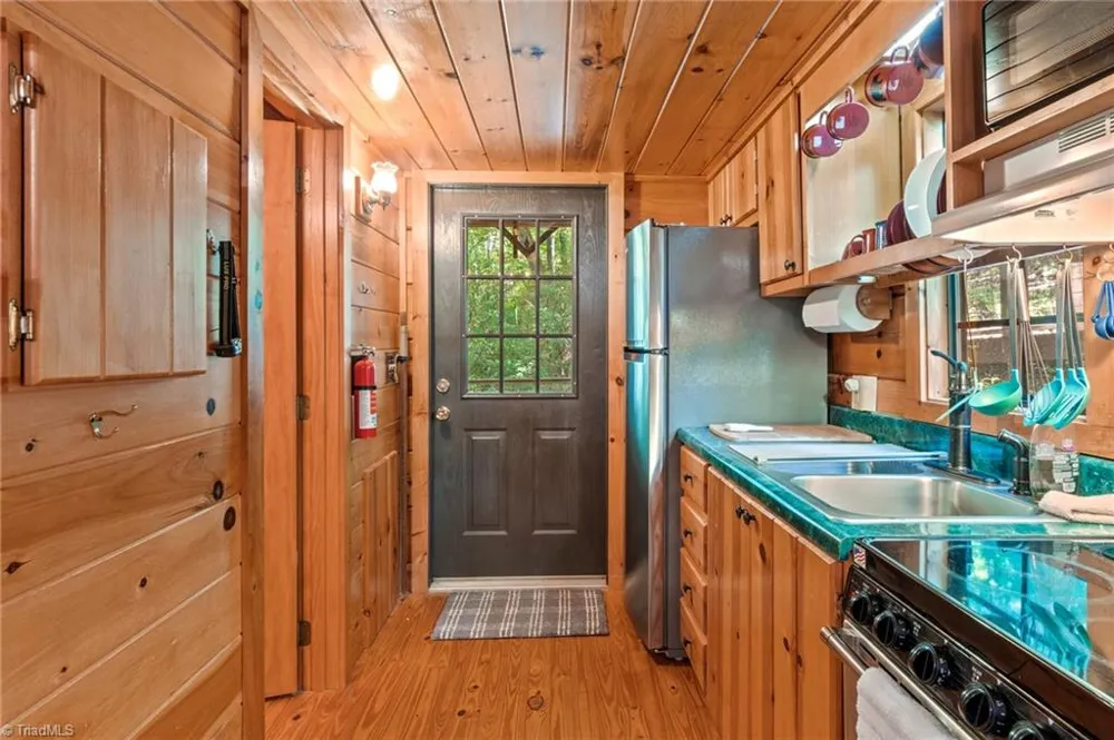 157 Wolf Trail McGrady, NC 28649
