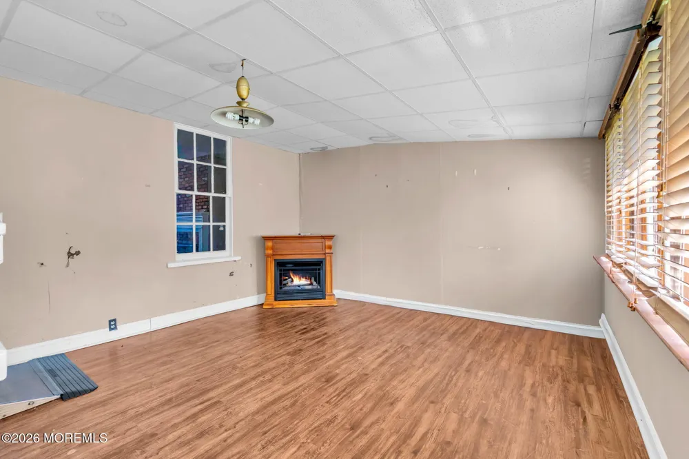 19 High Street Allentown, NJ 08501