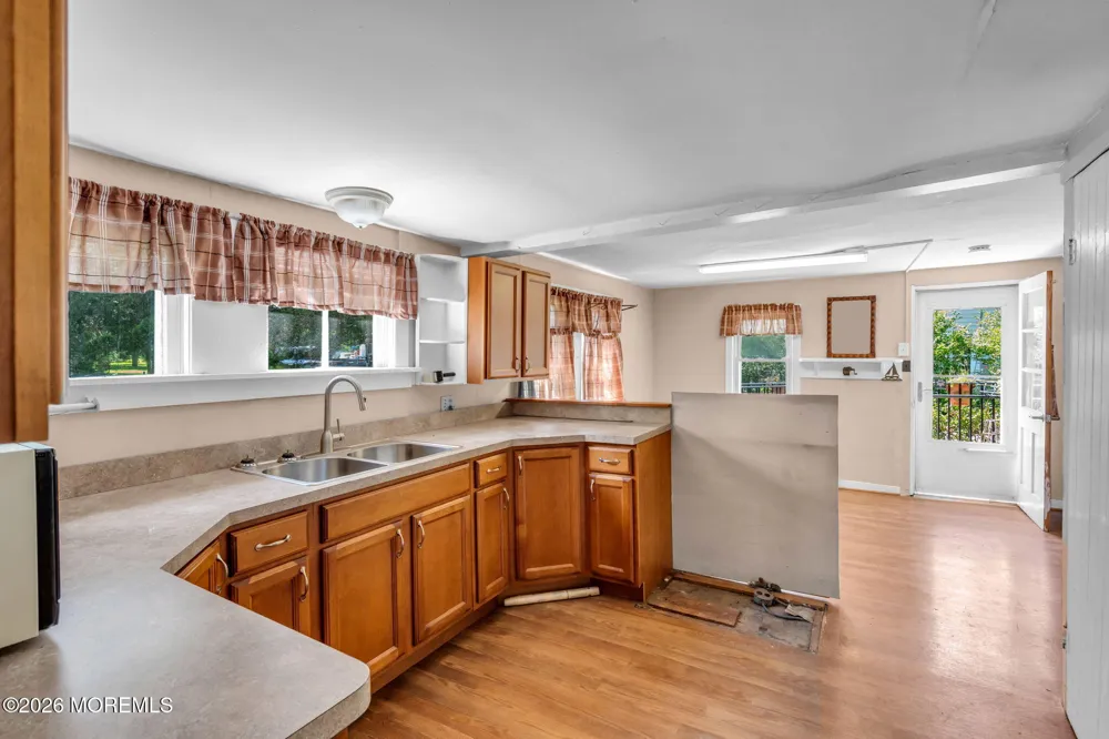 19 High Street Allentown, NJ 08501