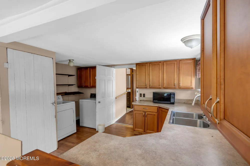 19 High Street Allentown, NJ 08501