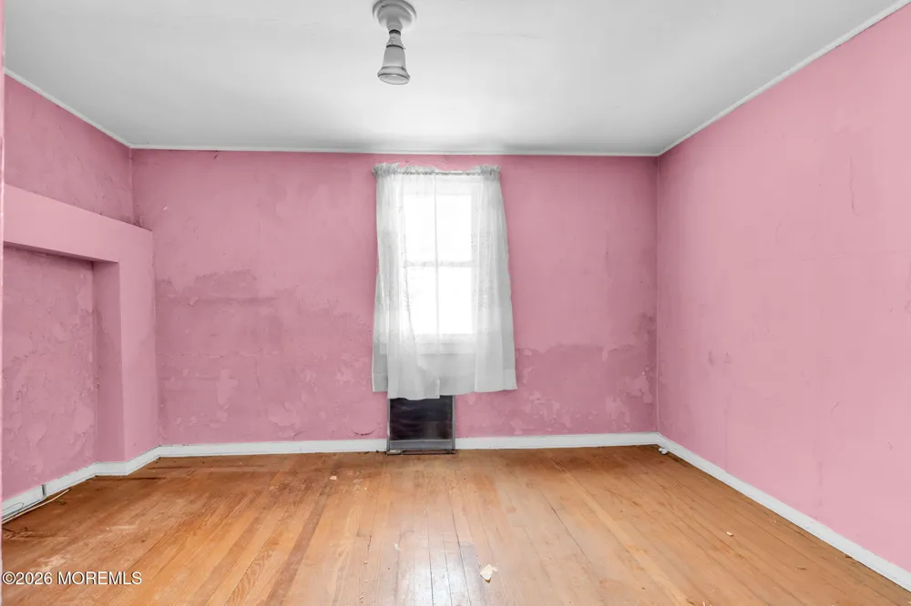 19 High Street Allentown, NJ 08501
