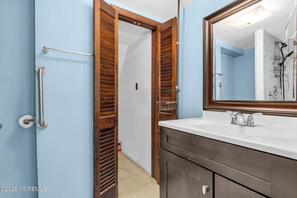 19 High Street Allentown, NJ 08501