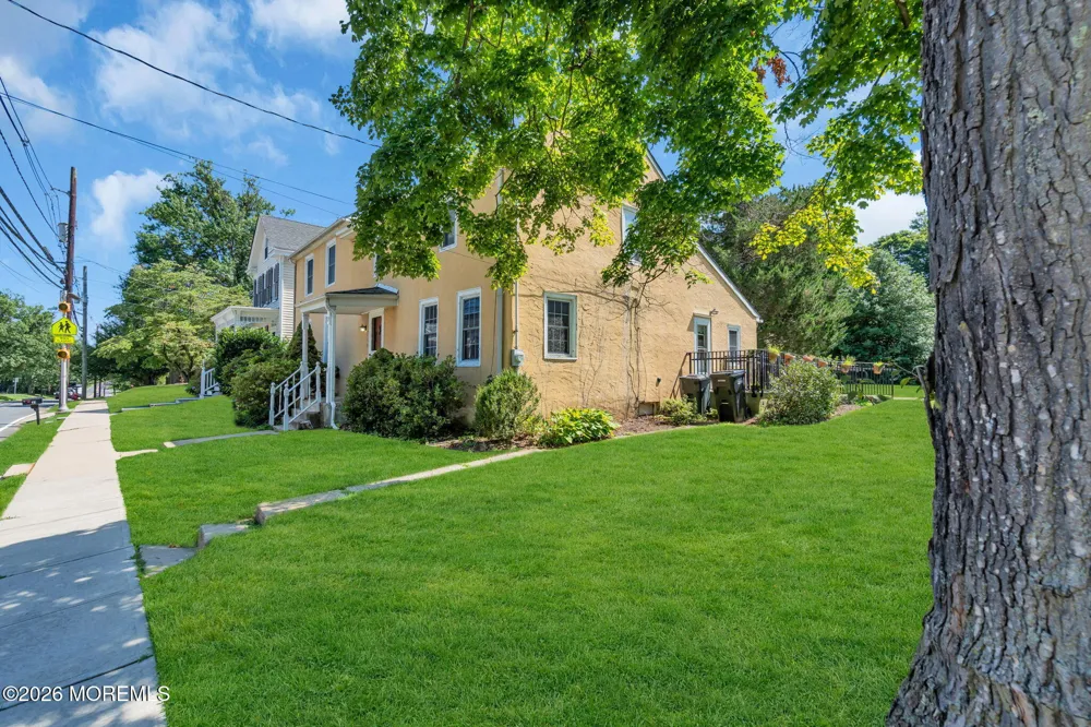 19 High Street Allentown, NJ 08501