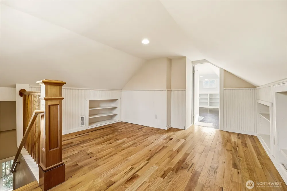 4747 4th Avenue NE Seattle, WA 98105
