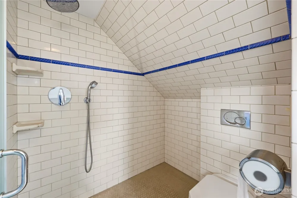 4747 4th Avenue NE Seattle, WA 98105
