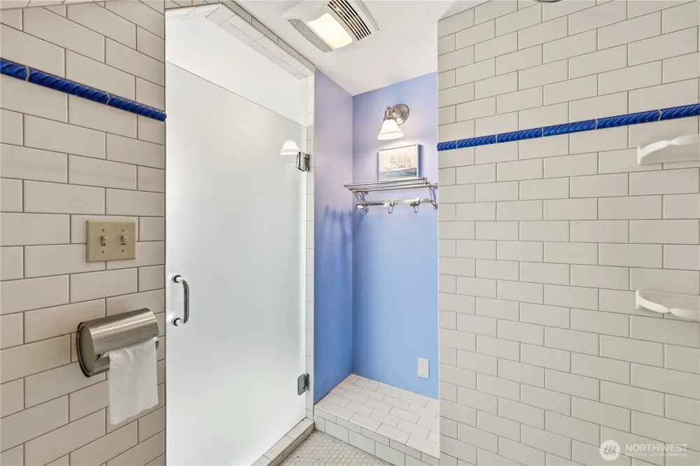 4747 4th Avenue NE Seattle, WA 98105