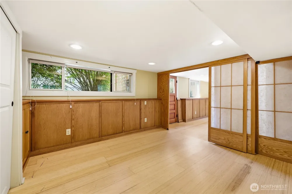4747 4th Avenue NE Seattle, WA 98105