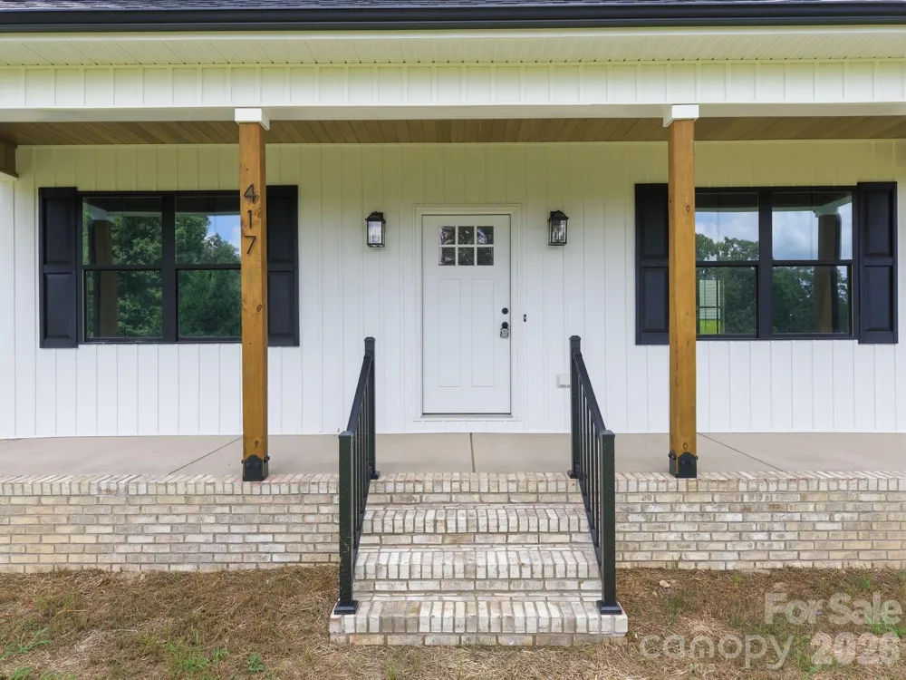 417 E 2nd Street Faith, NC 28041