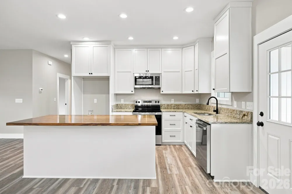 417 E 2nd Street Faith, NC 28041