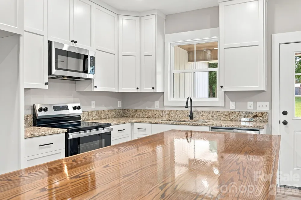 417 E 2nd Street Faith, NC 28041