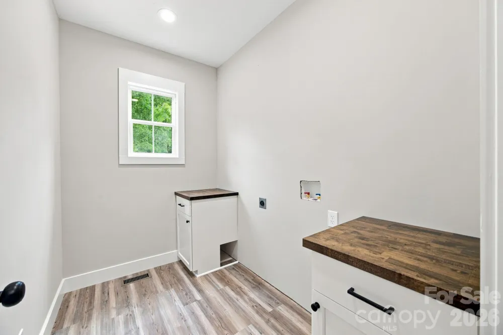 417 E 2nd Street Faith, NC 28041