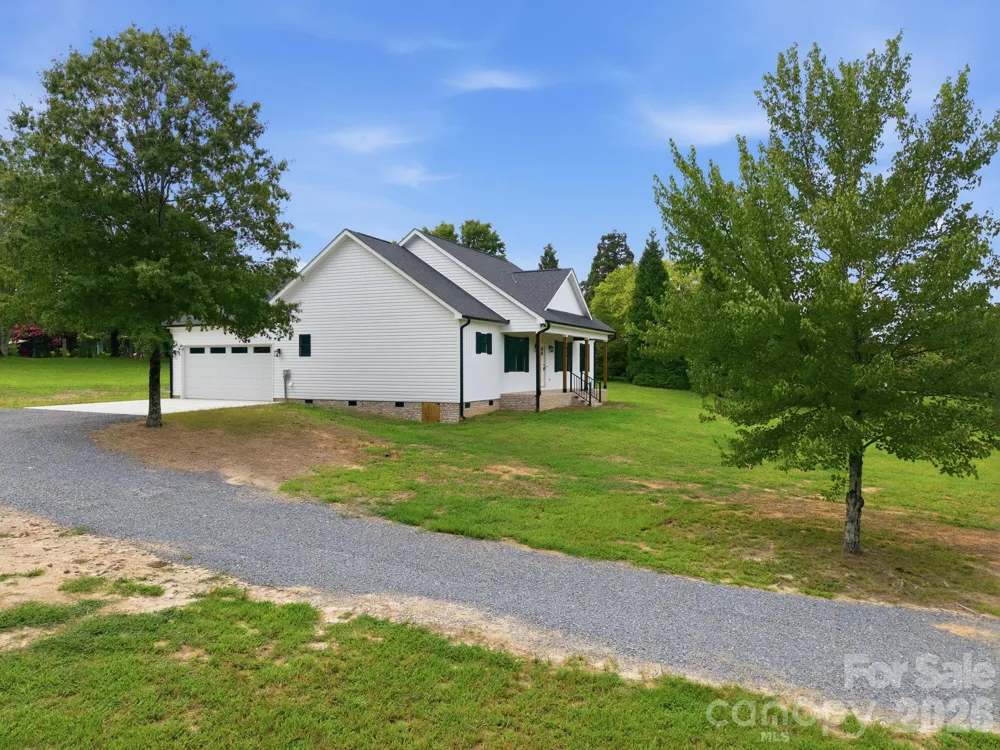 417 E 2nd Street Faith, NC 28041