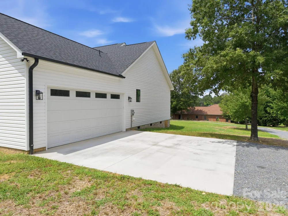 417 E 2nd Street Faith, NC 28041
