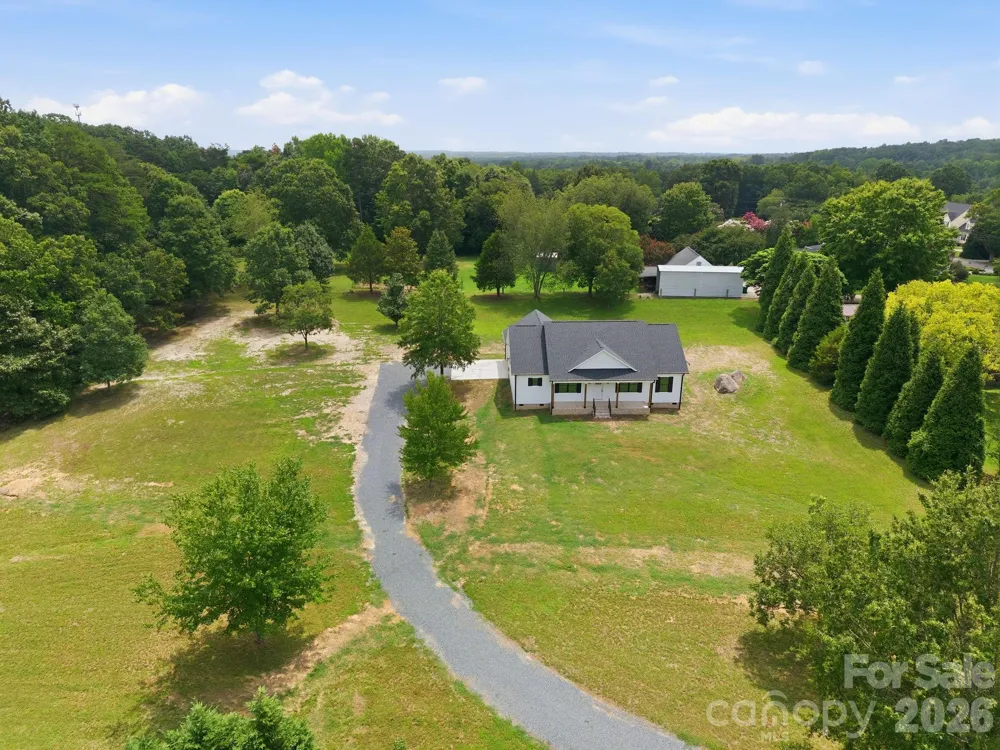 417 E 2nd Street Faith, NC 28041
