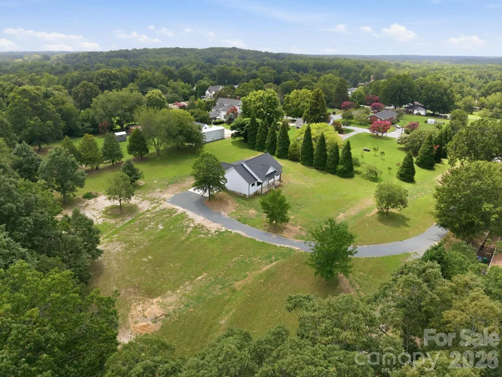 417 E 2nd Street Faith, NC 28041