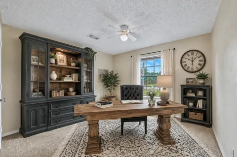 201 Red Oak Circle