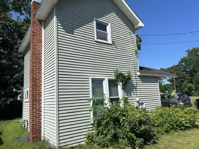 102 S George Street Decatur, MI 49045