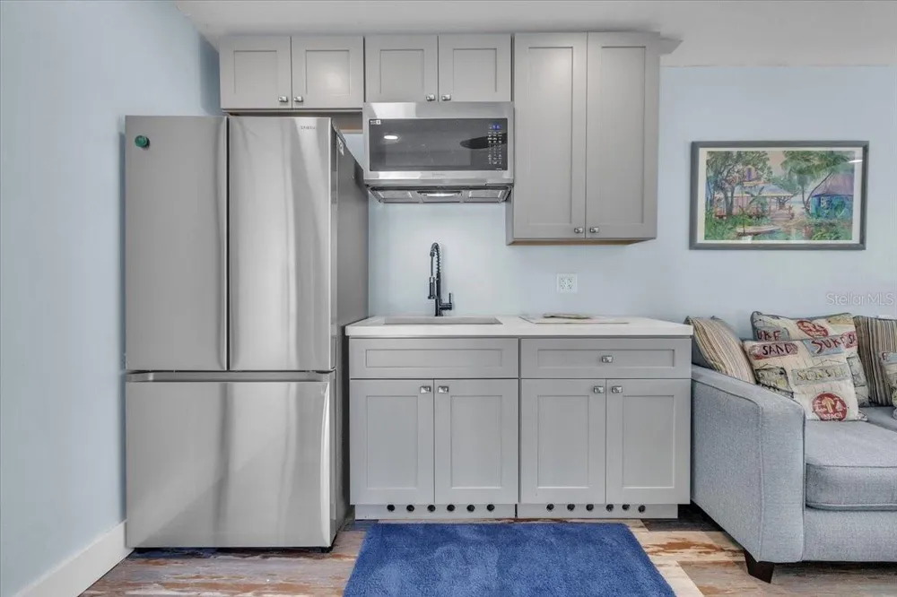 9470 COLONY DRIVE North Fort Myers, FL 33917