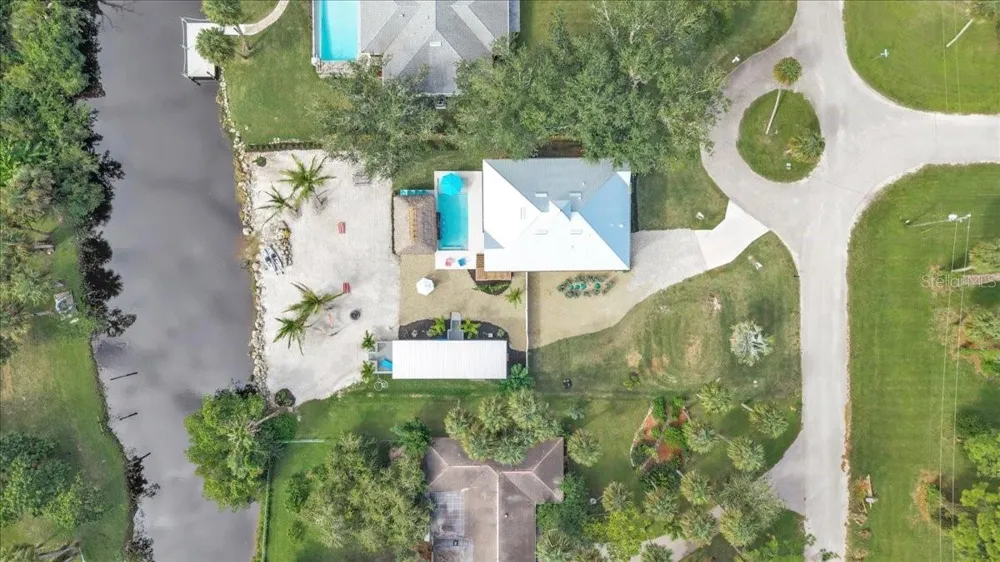 9470 COLONY DRIVE North Fort Myers, FL 33917