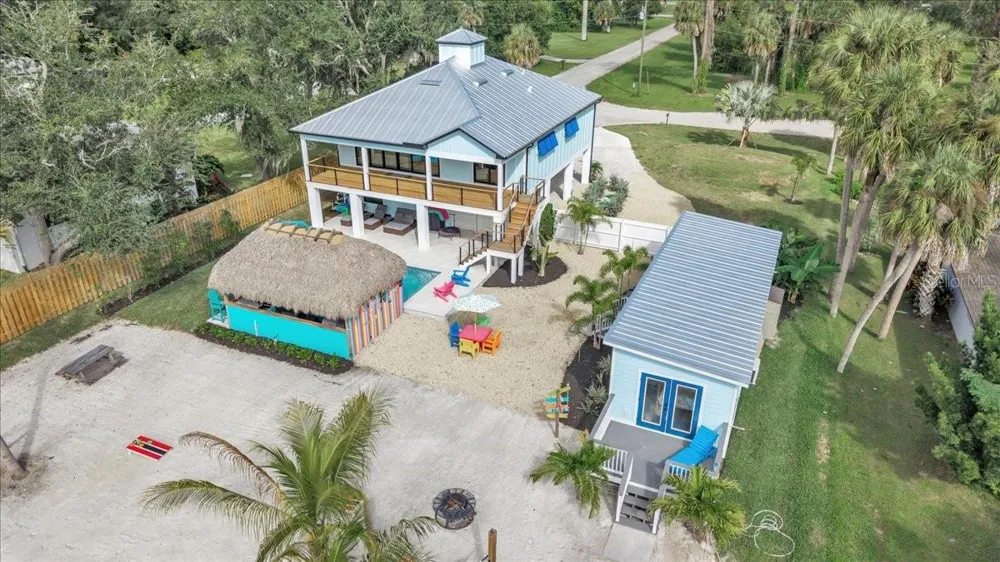 9470 COLONY DRIVE North Fort Myers, FL 33917