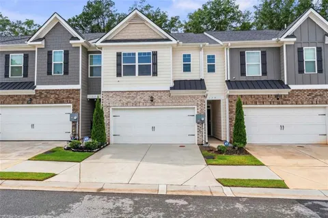 174 Hampton Circle