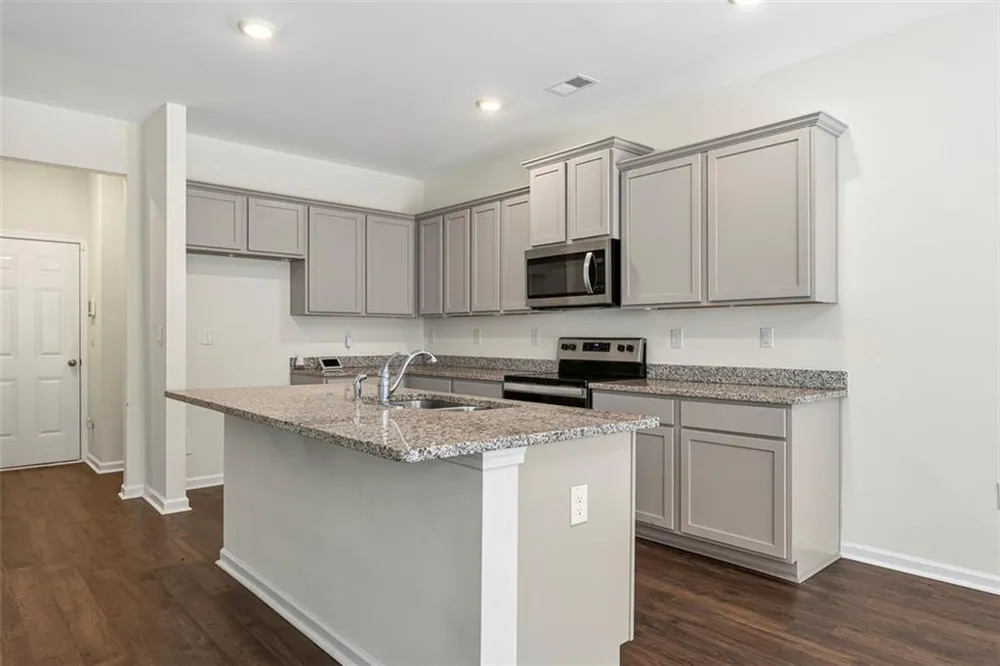 174 Hampton Circle McDonough, GA 30253