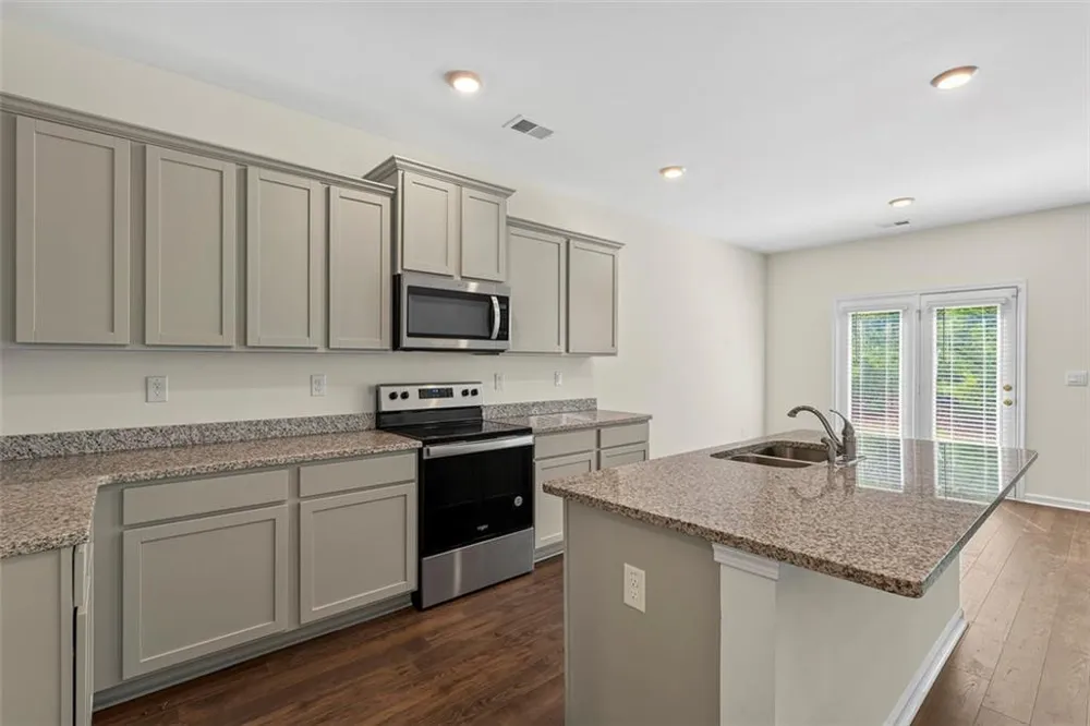 174 Hampton Circle McDonough, GA 30253