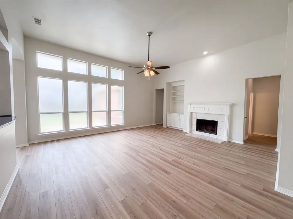 1221 Old Oak Trail Flower Mound, TX 75028