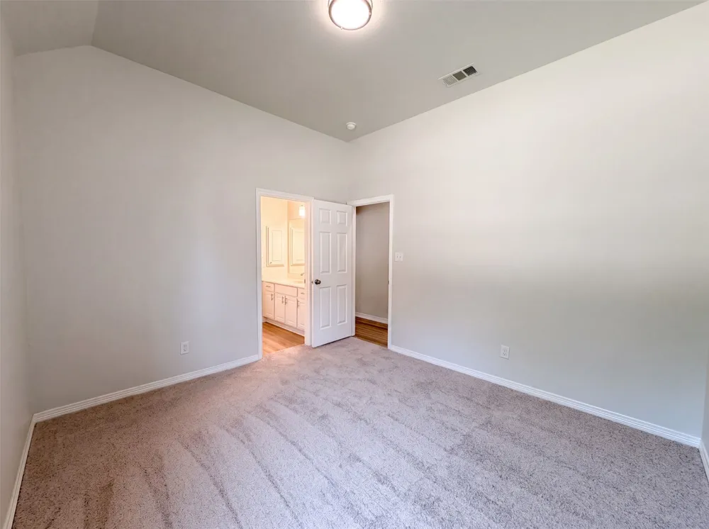 1221 Old Oak Trail Flower Mound, TX 75028