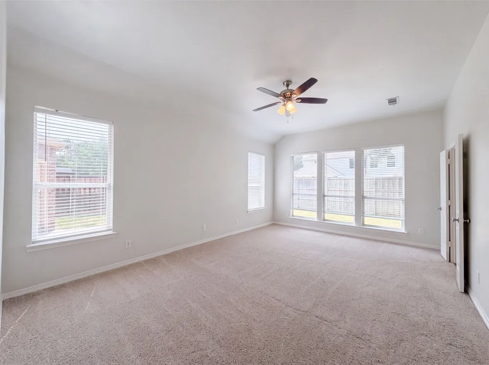 1221 Old Oak Trail Flower Mound, TX 75028