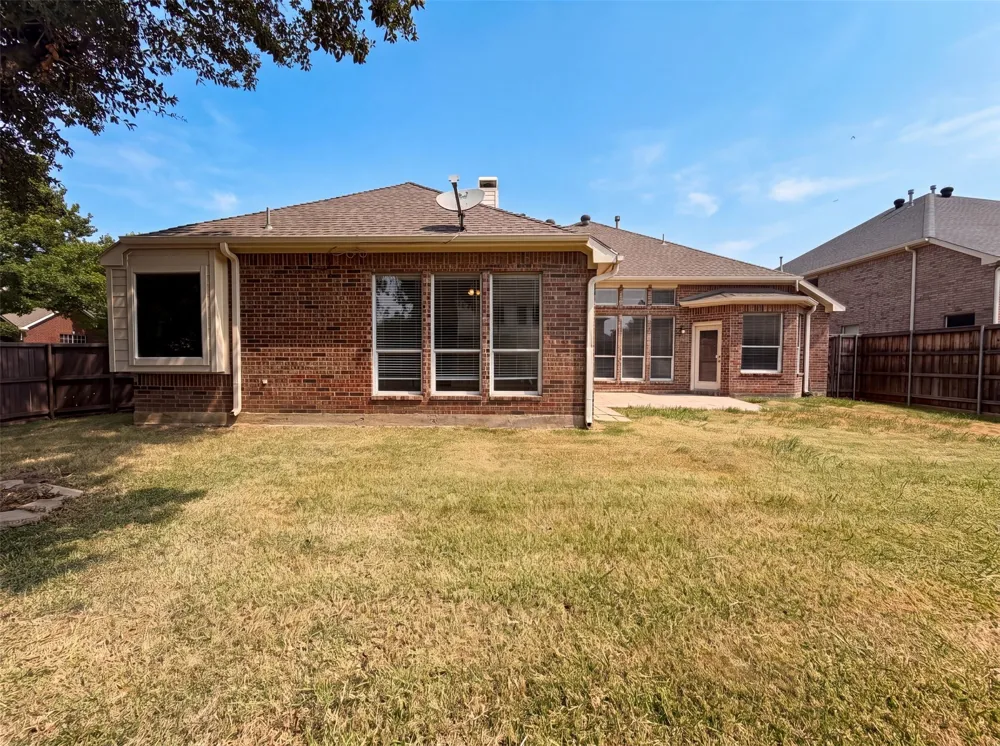 1221 Old Oak Trail Flower Mound, TX 75028