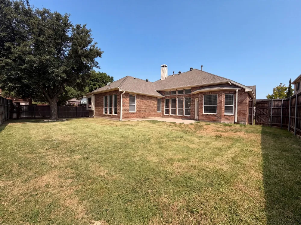 1221 Old Oak Trail Flower Mound, TX 75028