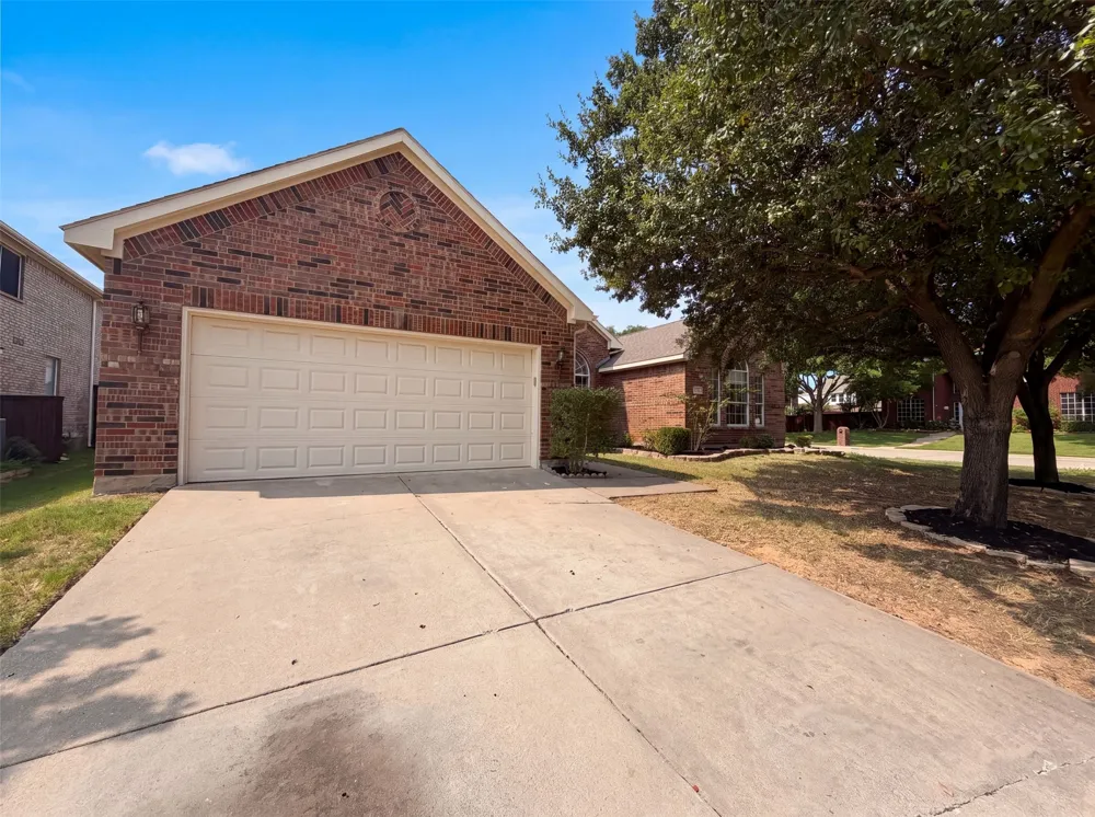 1221 Old Oak Trail Flower Mound, TX 75028