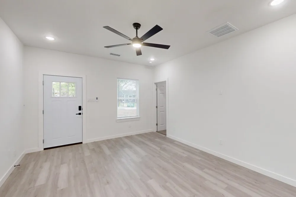 1213 Mill Street #A Gainesville, TX 76240
