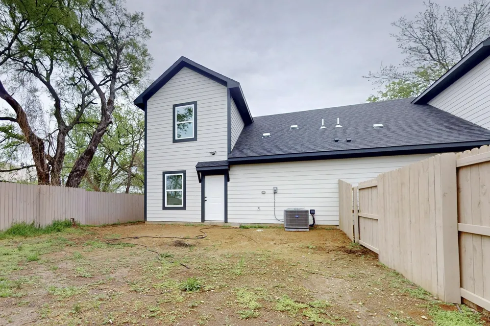 1213 Mill Street #A Gainesville, TX 76240